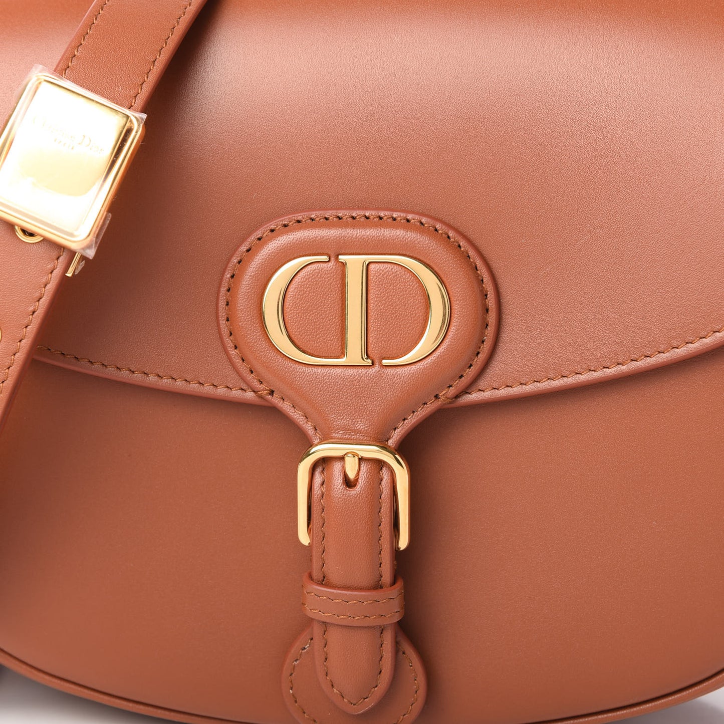 Box Calfskin Medium Bobby Flap Dark Tan