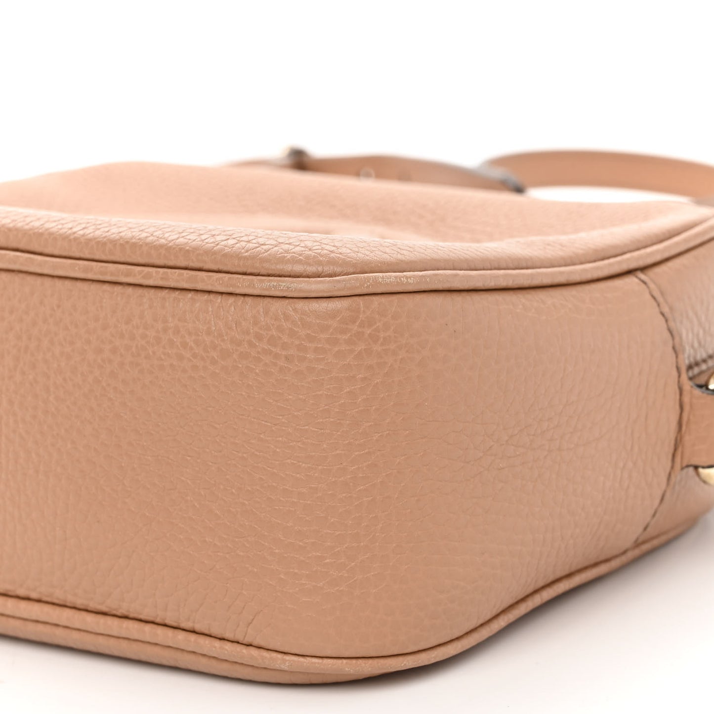Pebbled Calfskin Small Soho Disco Bag Camelia
