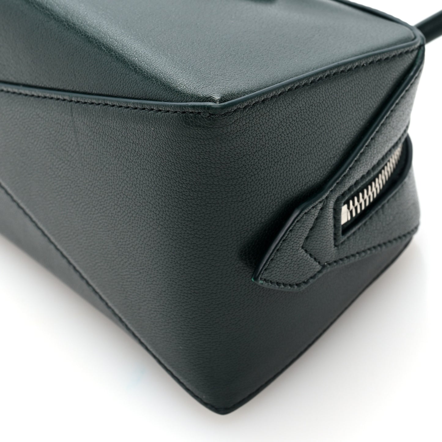 Shiny Goatskin Medium Le Teckel Bag Green