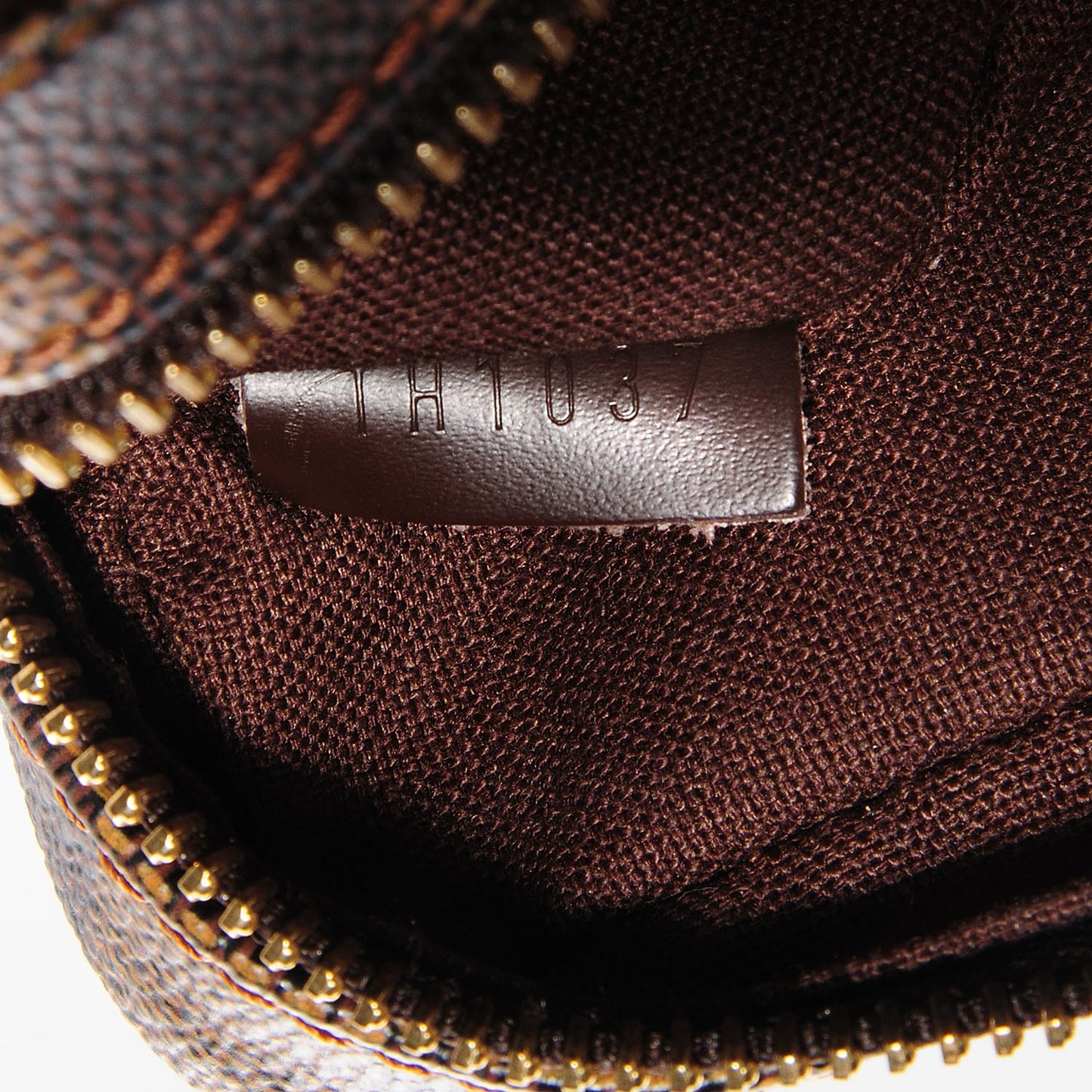 Damier Ebene Macao