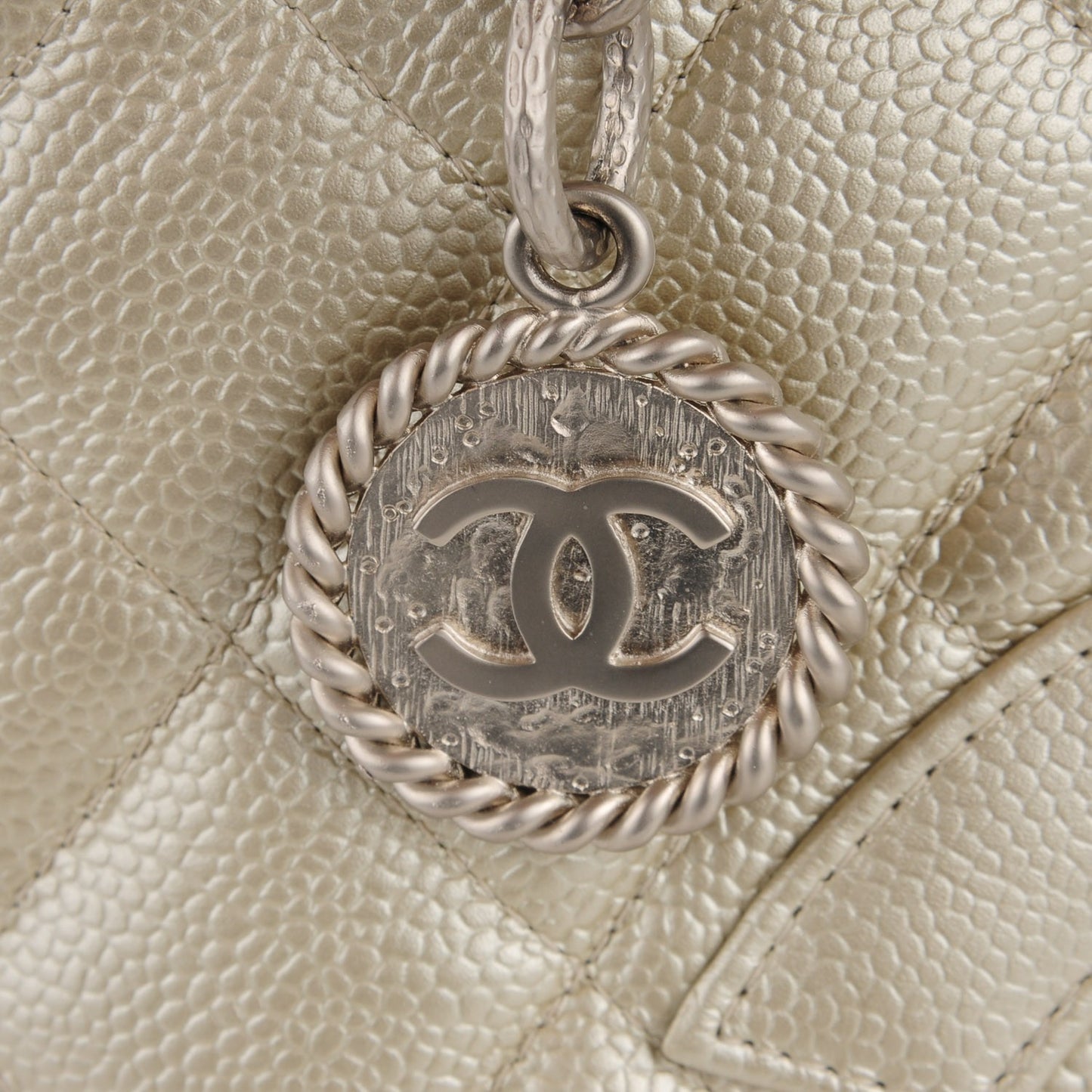 Caviar Quilted Medallion Tote Pearl