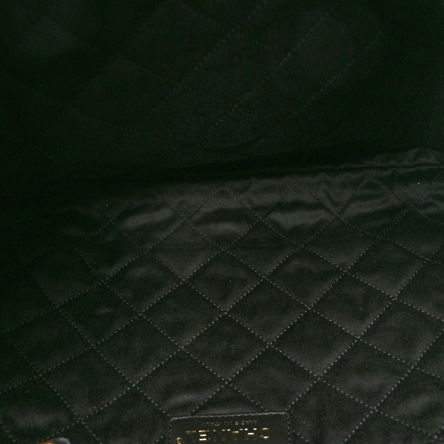 Shiny Calfskin Quilted Small Chanel 22 Black