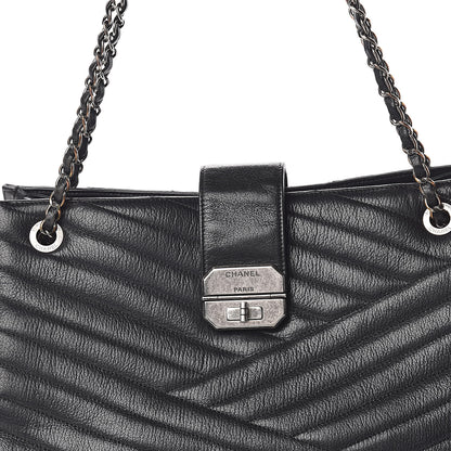 Chanel Shiny Goatskin Chevron Quilted Large Gabrielle Shopping Tote Black 17 of 18