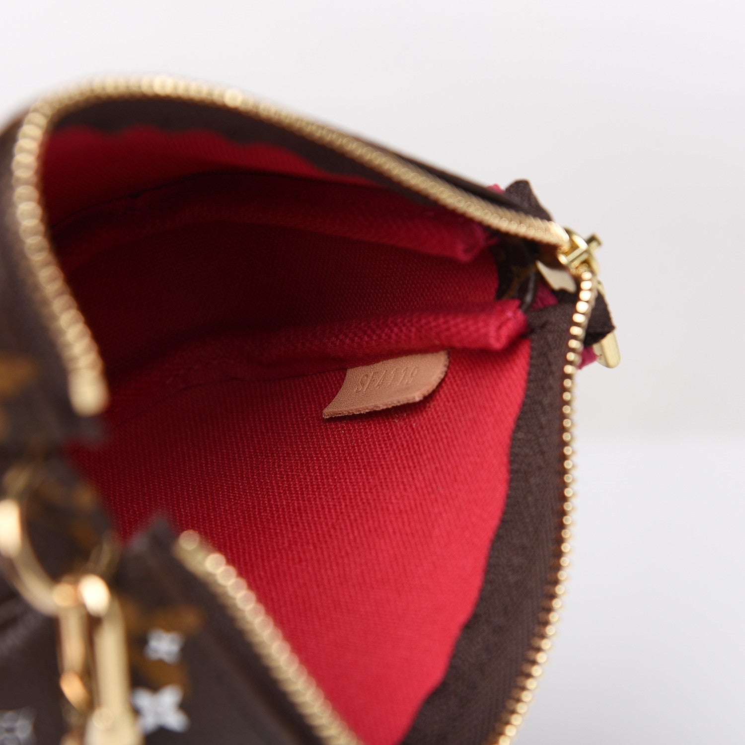 Louis Vuitton Monogram 2019 Christmas Animation Mini Courchevel Pochette Accessories Fuchsia 6 of 6
