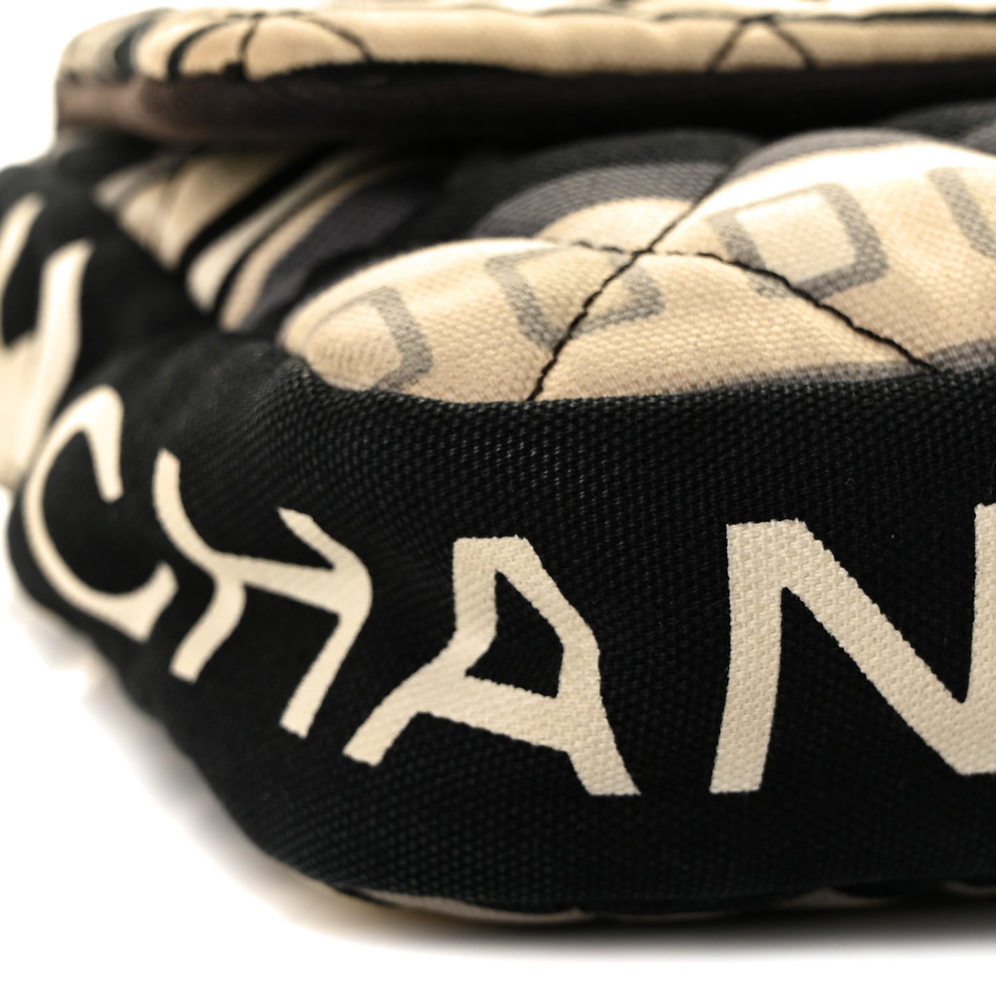 Canvas Le Train Medium Flap Multicolor
