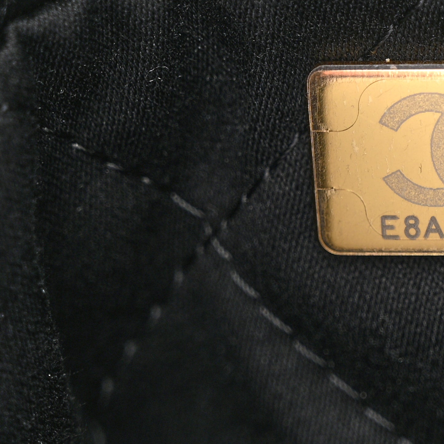 Shiny Calfskin Quilted Mini Chanel 22 Black