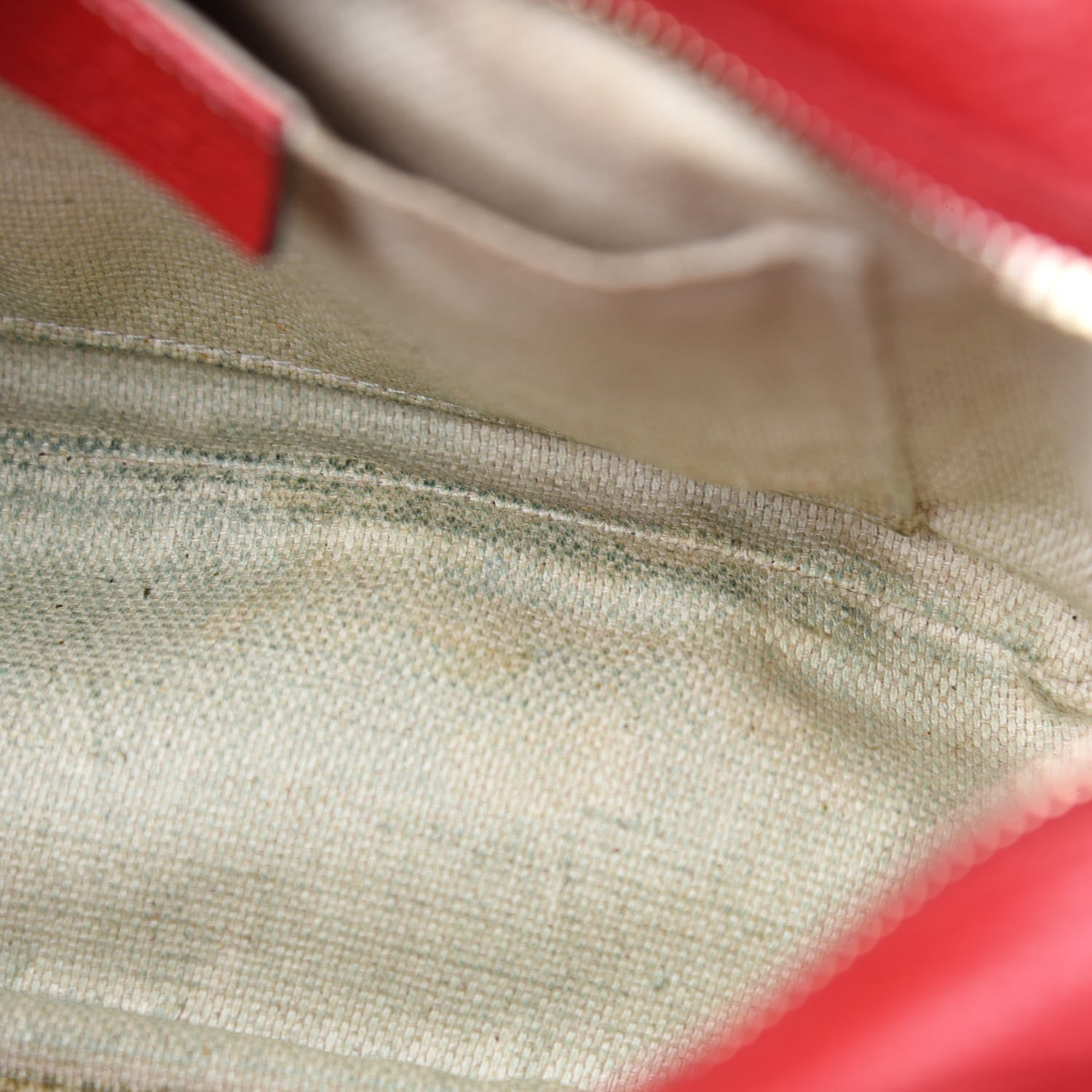 Gucci Pebbled Calfskin Small Soho Disco Bag Tabasco Red 11 of 16