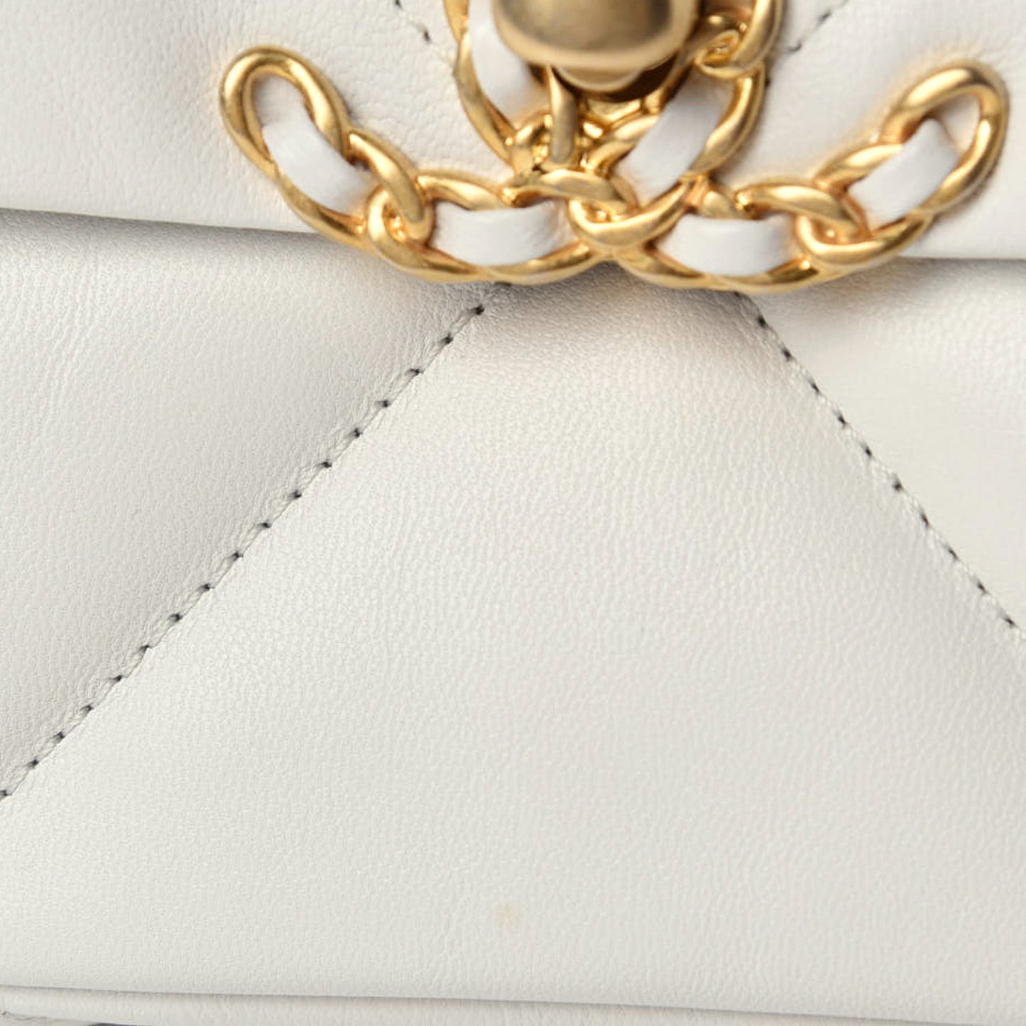 Goatskin Quilted Medium 19 Flap White