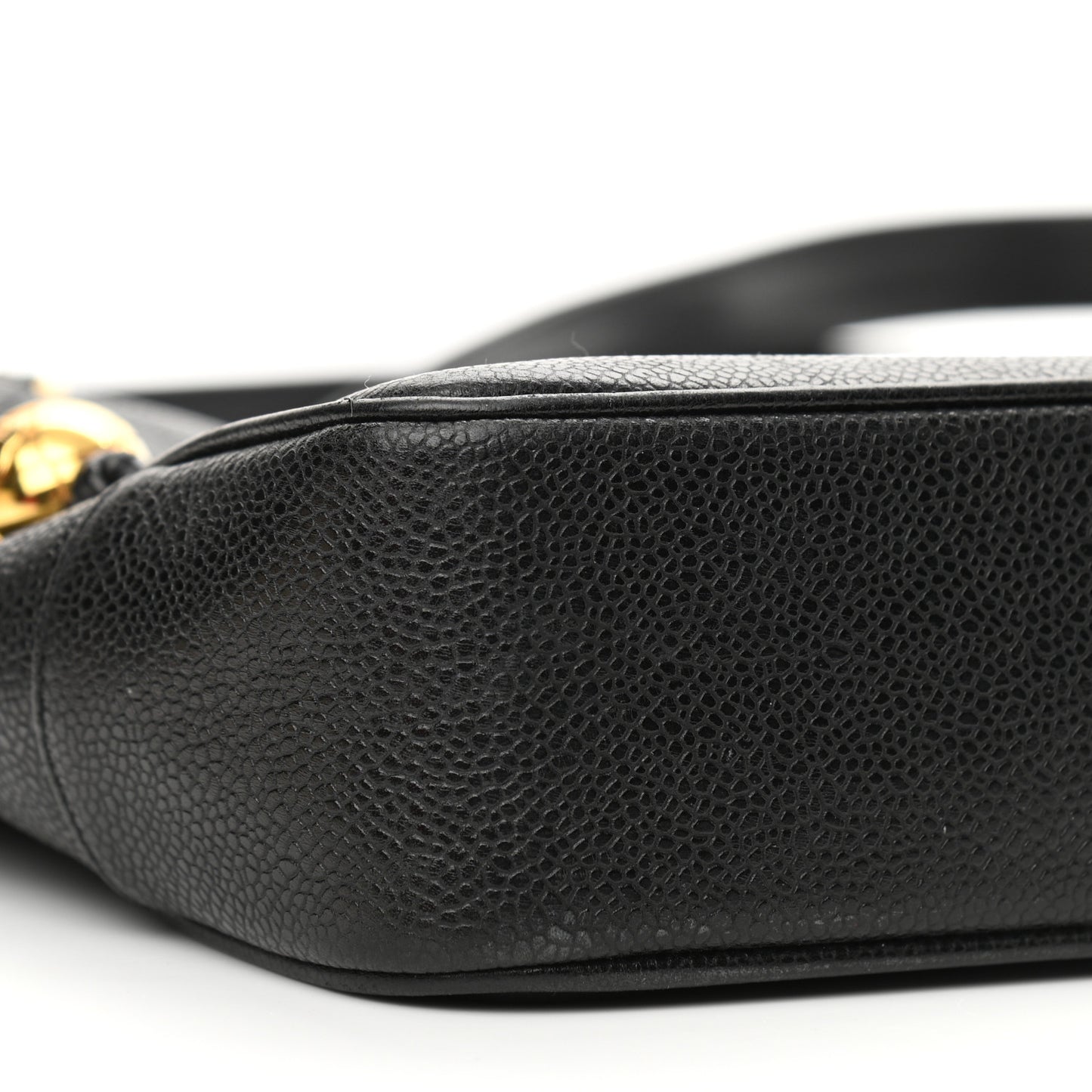 Caviar Quilted Shoulder Bag Black