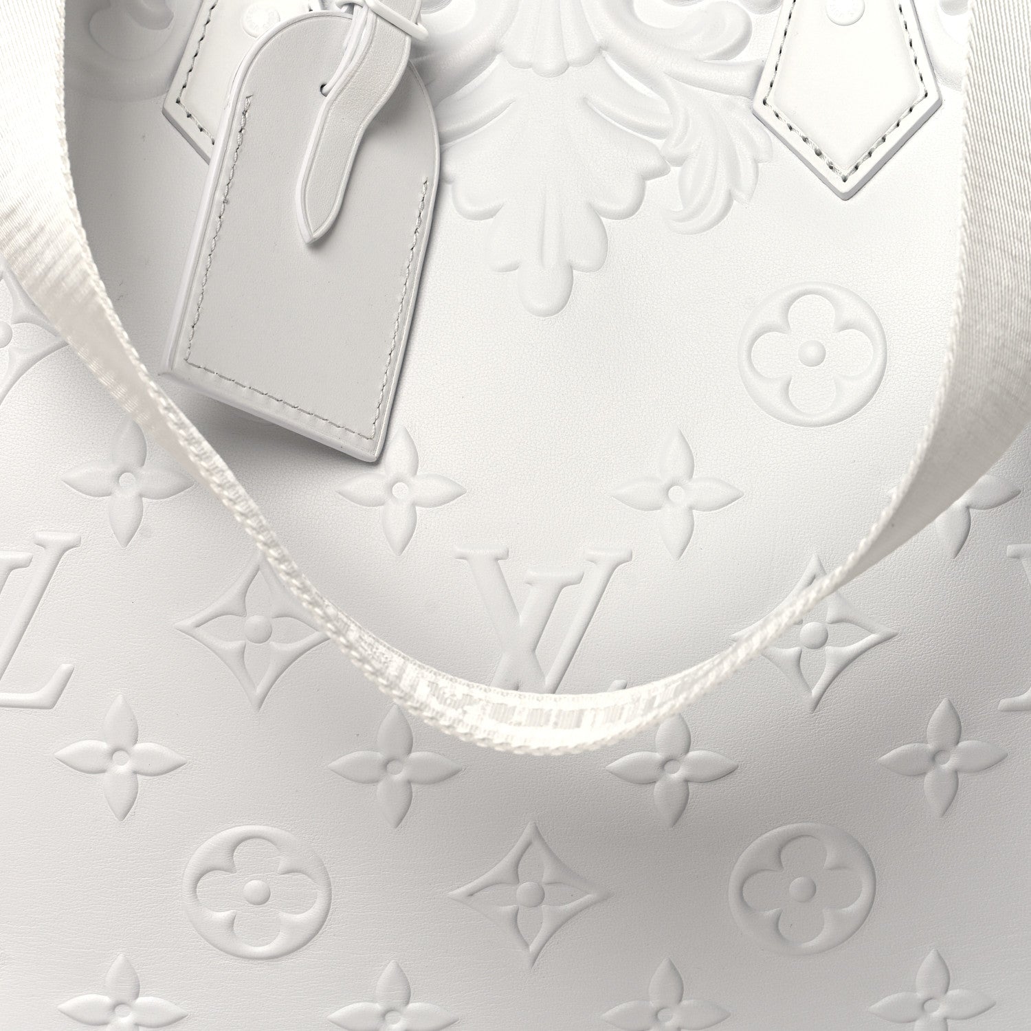 Louis Vuitton Calfskin LV Ornament Sac Plat 24H Optic White 7 of 9