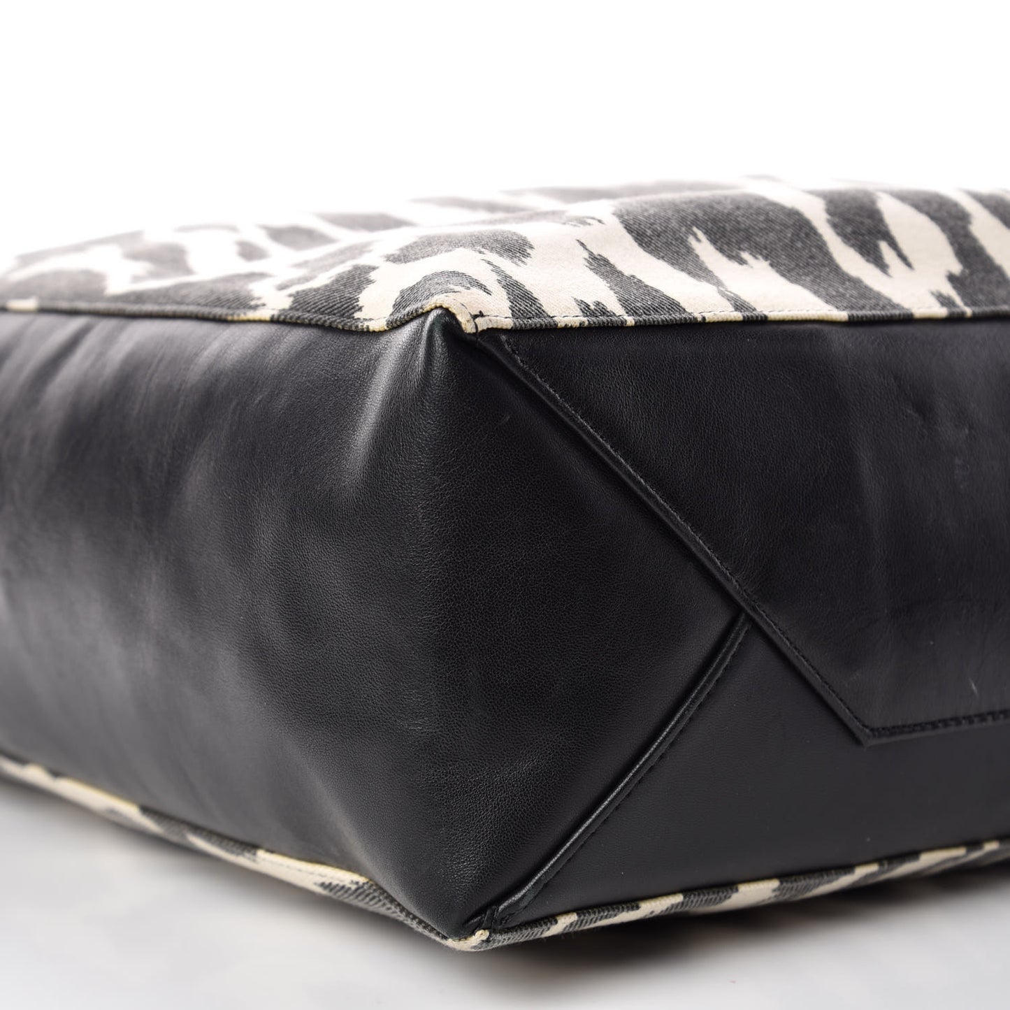 Canvas Lambskin Leopard Print Vertical Cabas Black