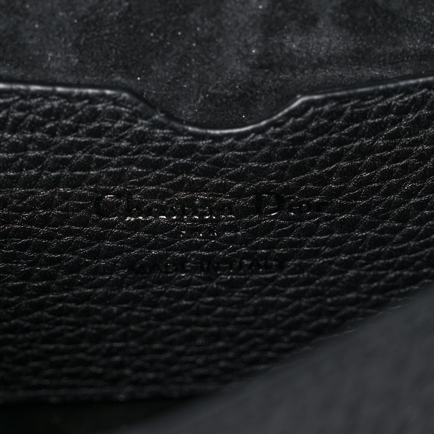 Grained Calfskin Medium Bobby Flap Black