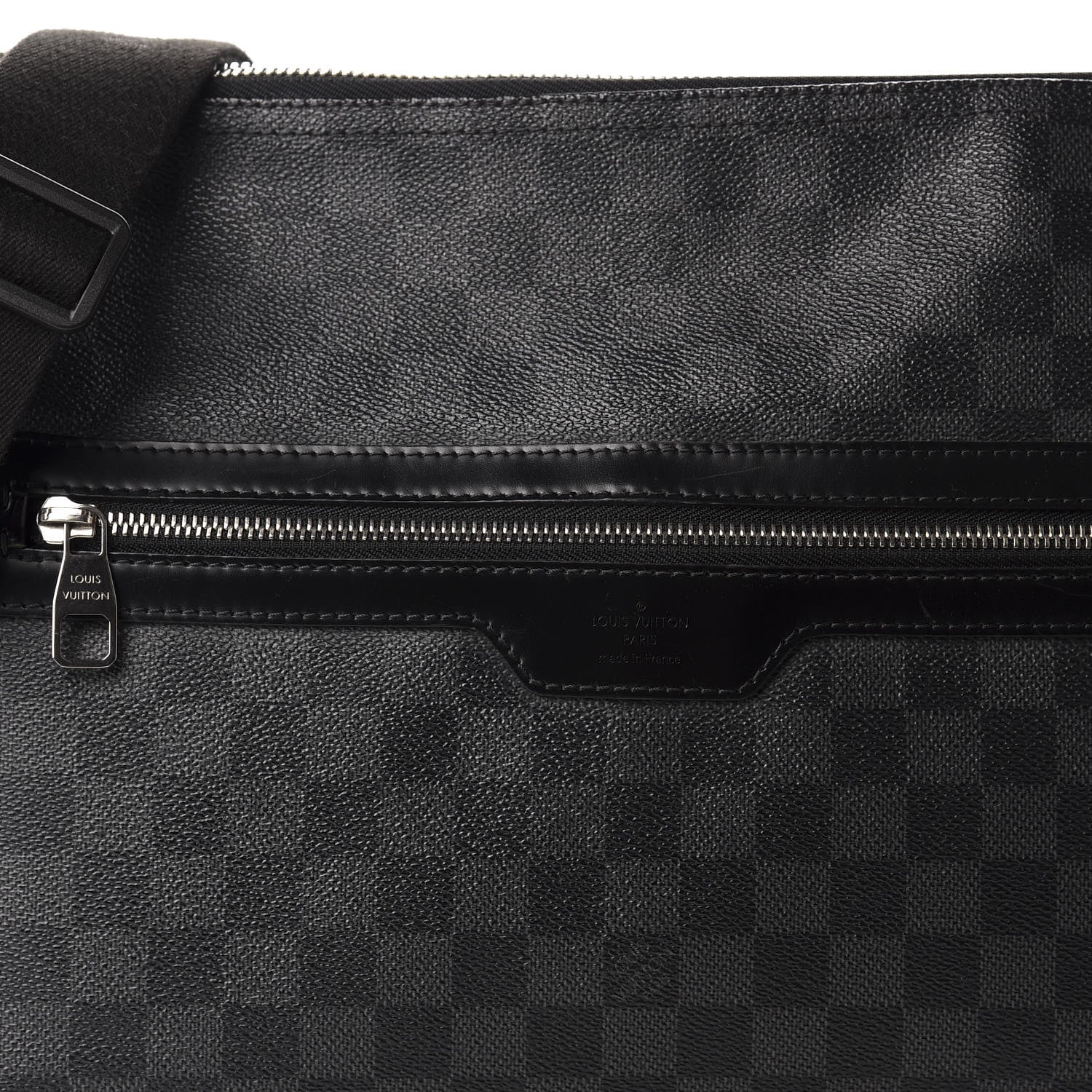 Louis Vuitton Damier Graphite Mick MM 8 of 8