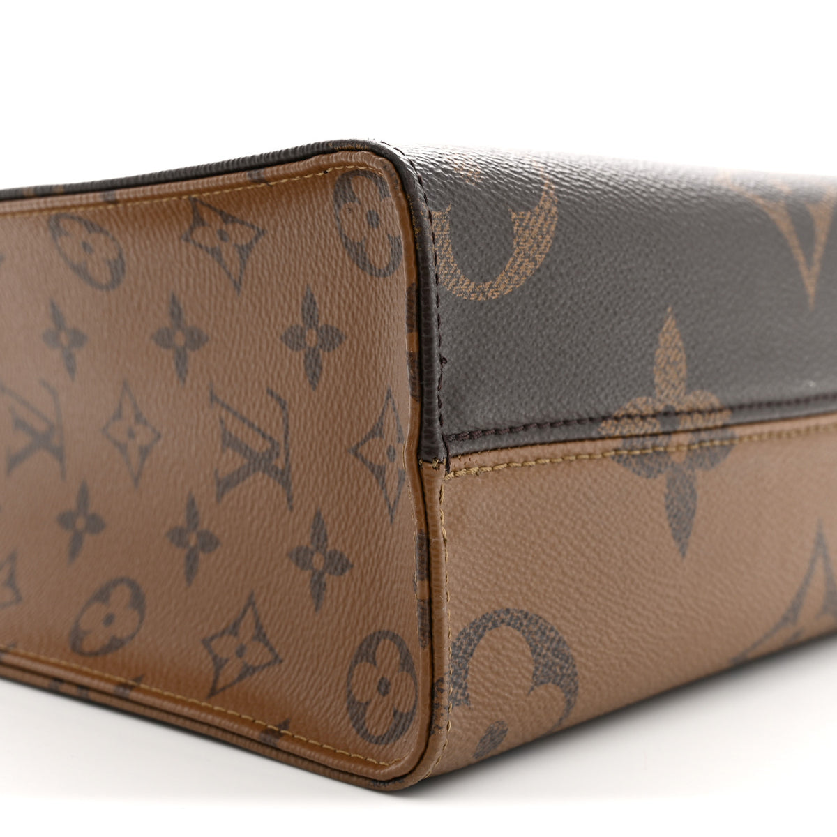 Louis Vuitton Reverse Monogram Giant Onthego PM 8 of 15
