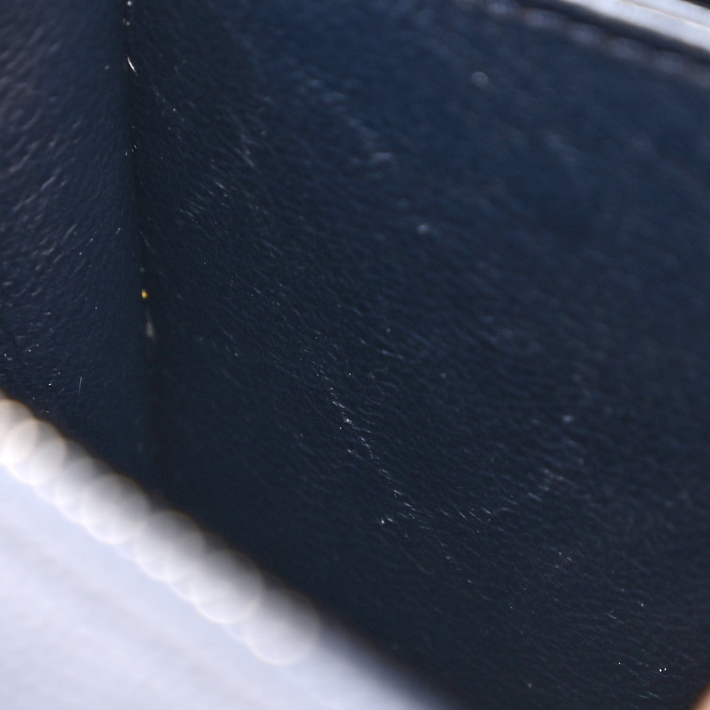 Caviar Quilted Small CC Filigree Vanity Case Navy