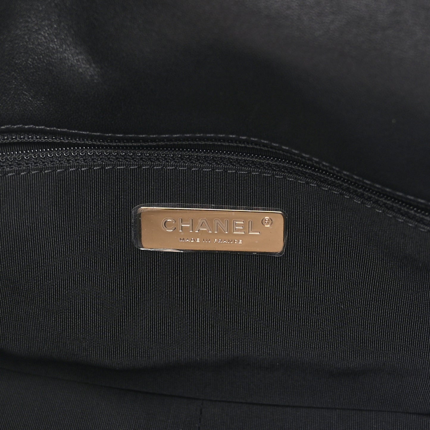 Lambskin Chain Quilted Medium Chanel 19 Flap Black