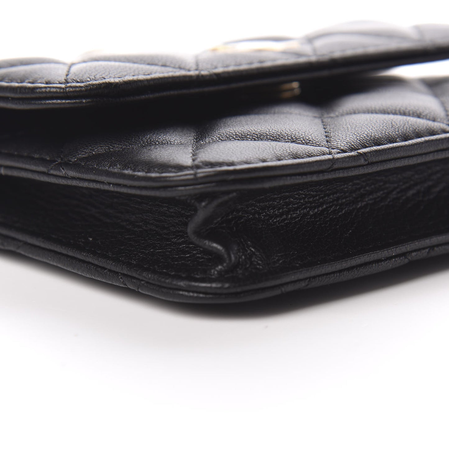 Lambskin Quilted Pearl Crush Clutch With Chain Black