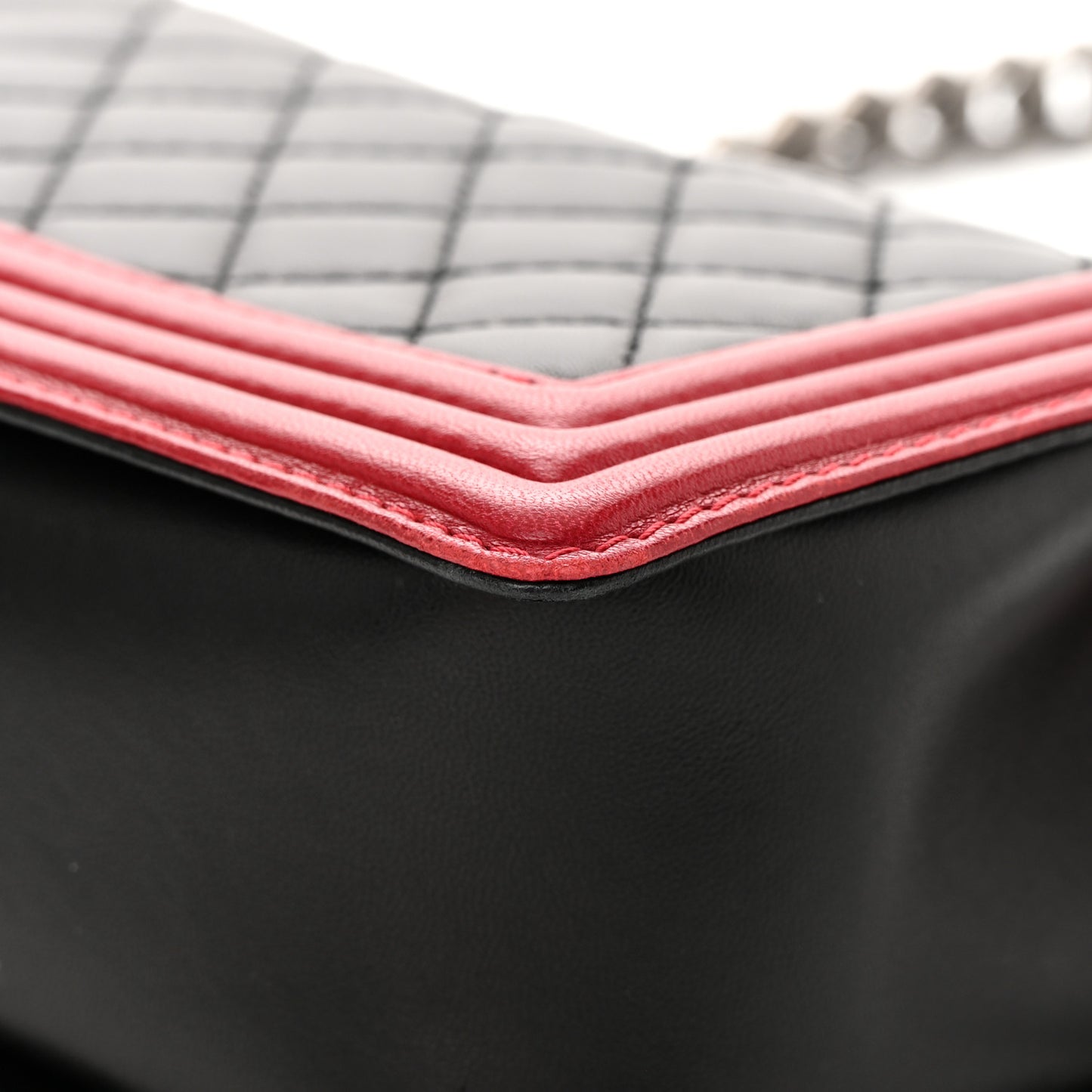 Lambskin Quilted Medium Boy Flap Black Red