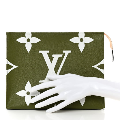 Louis Vuitton Monogram Giant Toiletry Pouch 26 Kaki 2 of 9