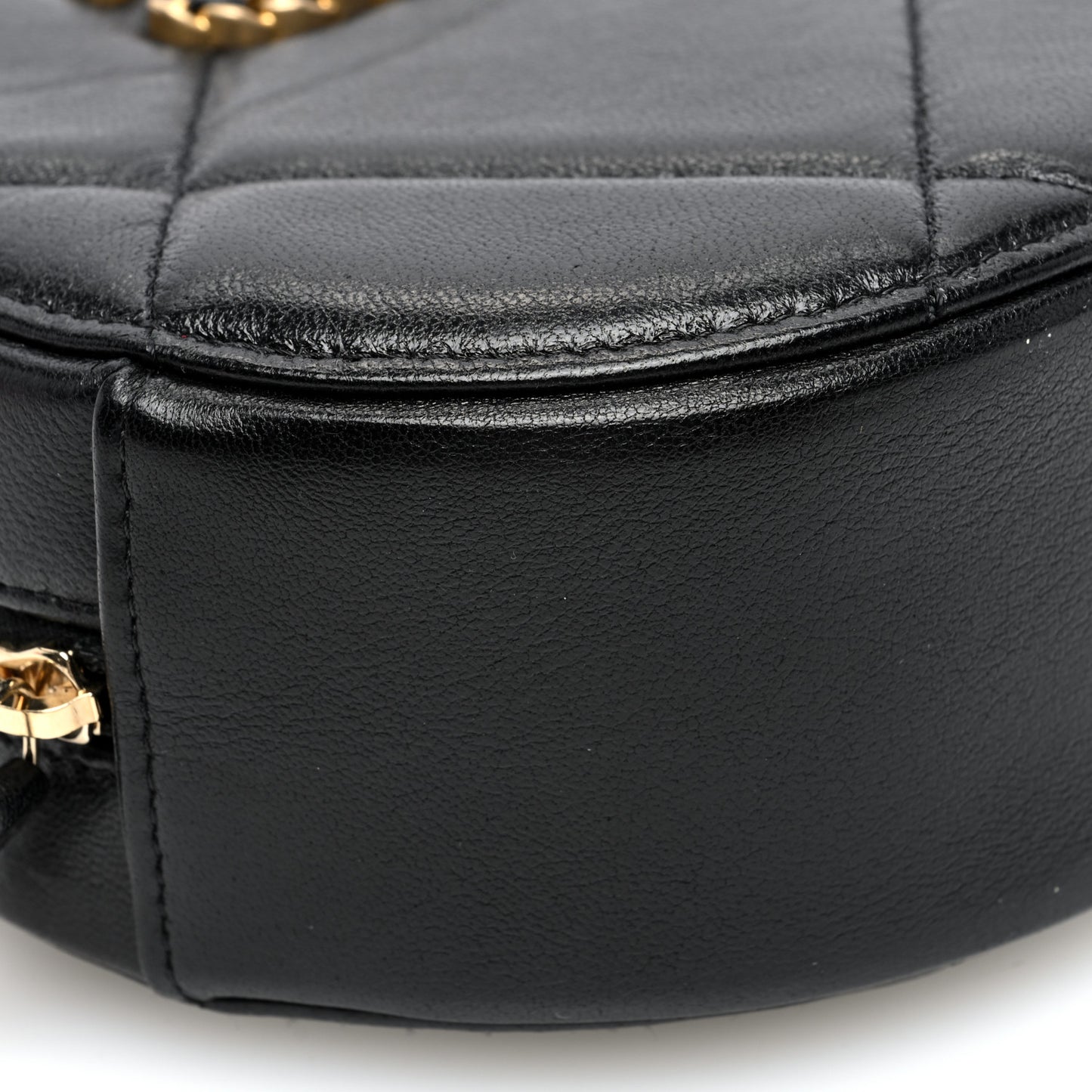 Lambskin Quilted Chanel 19 Round Clutch With Chain Black