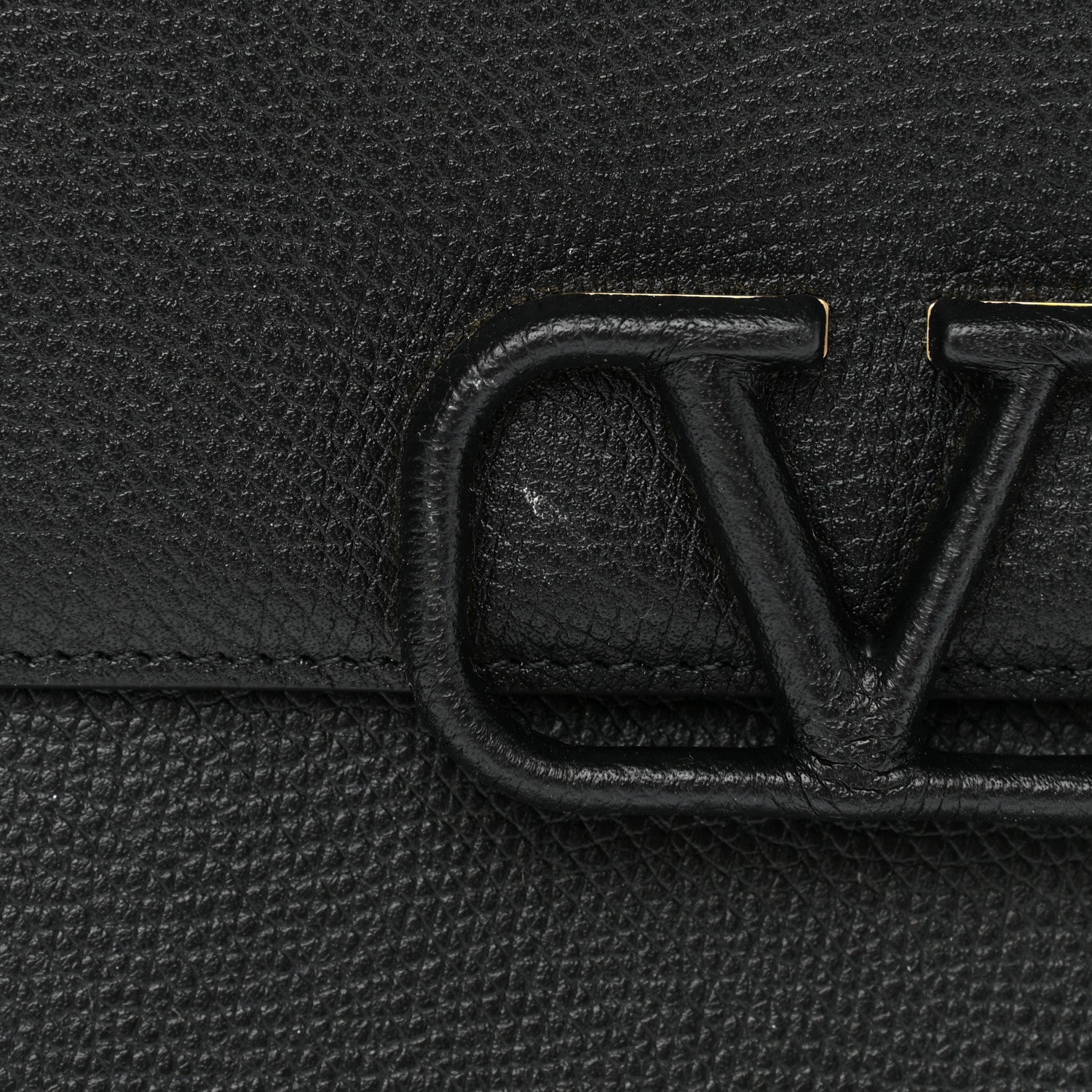 Valentino Garavani Grained Calfskin VSling Pouch Black 7 of 8