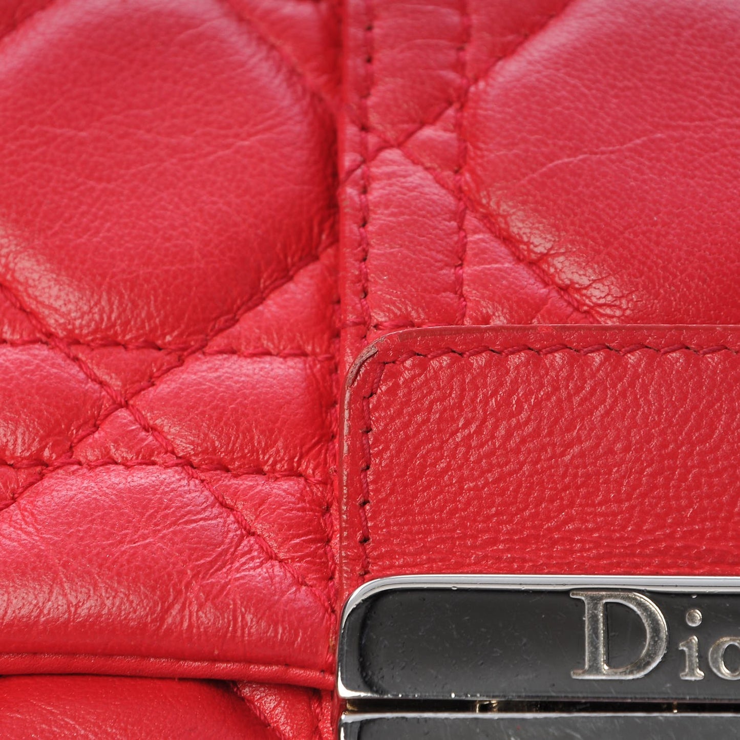 Lambskin Cannage New Lock Pouch Pink