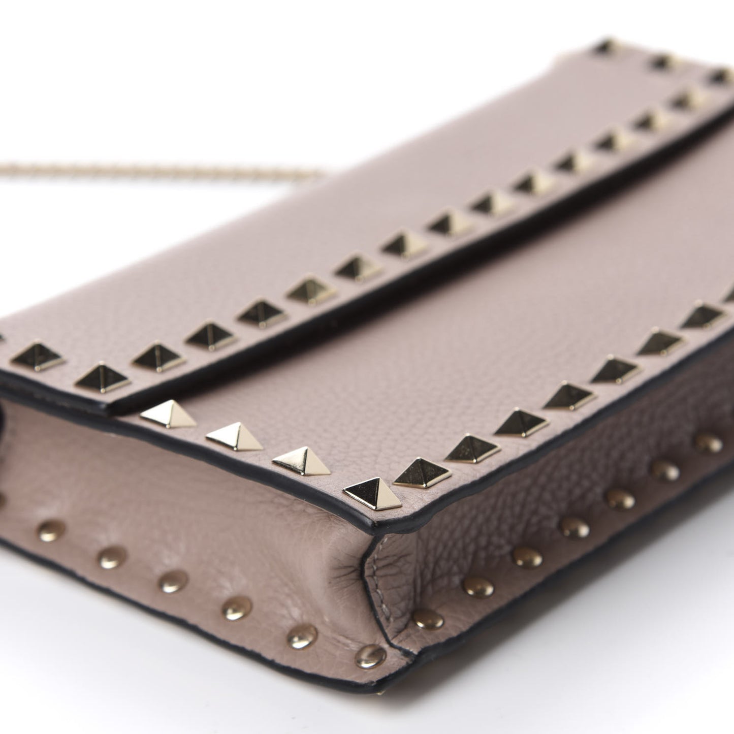 Pebbled Calfskin Rockstud Flap Wallet On Chain Poudre