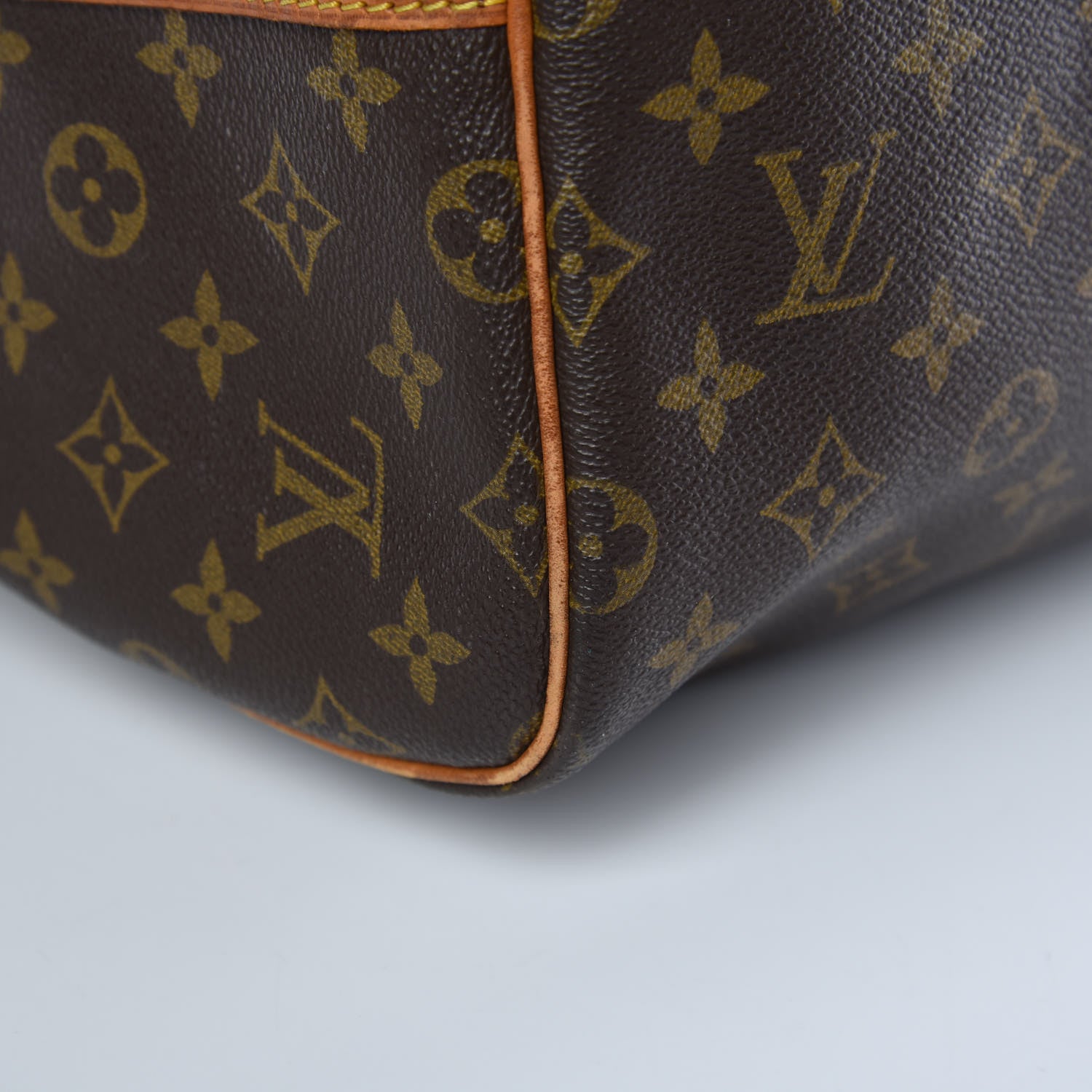 Louis Vuitton Monogram Keepall Bandouliere 55 18 of 24