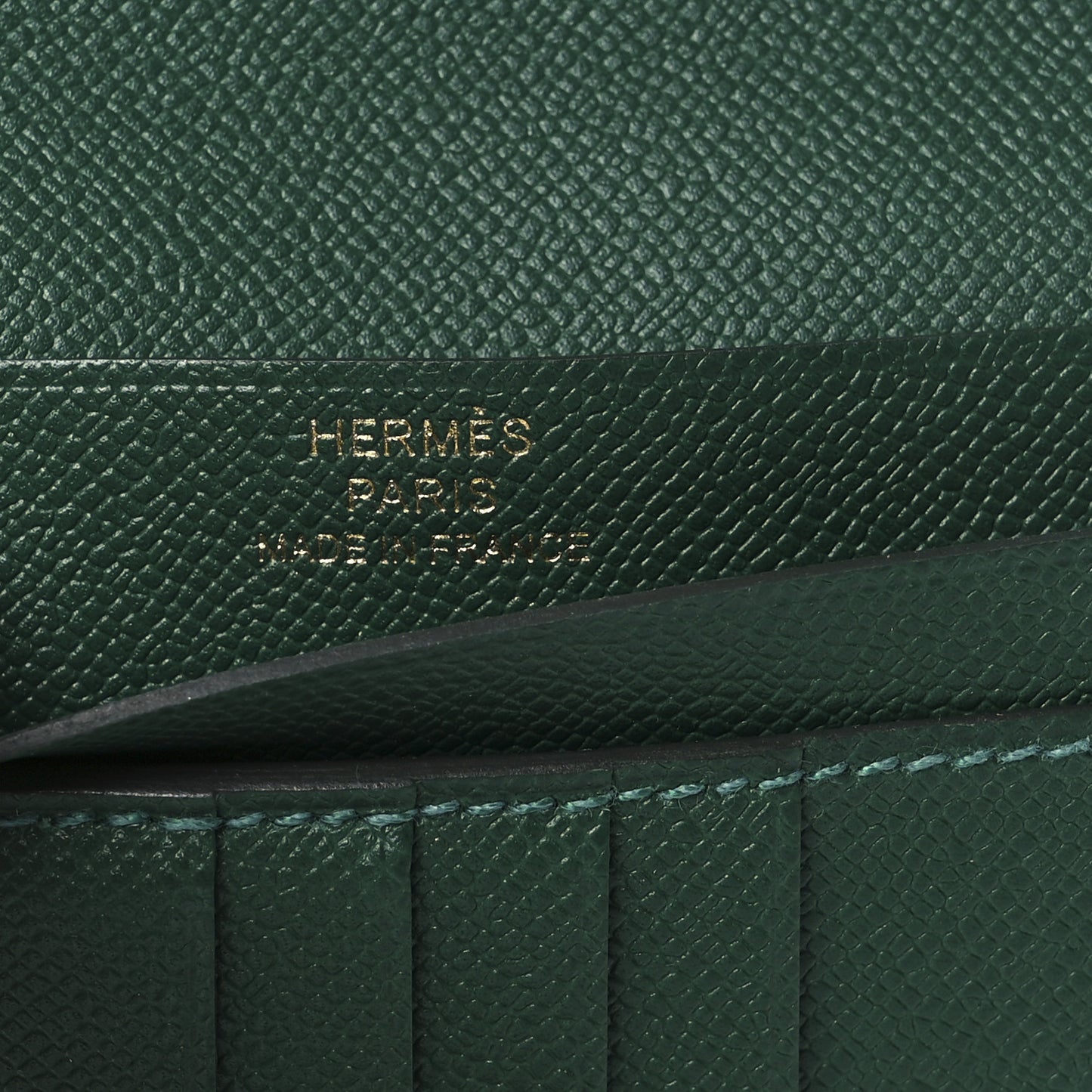 Madame Calfskin Bearn Compact Wallet Vert Moyen