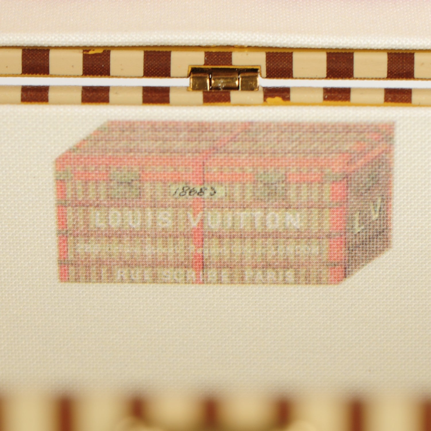 Louis Vuitton Birthday Malle Courrier Trunk Paperweight 6 of 7