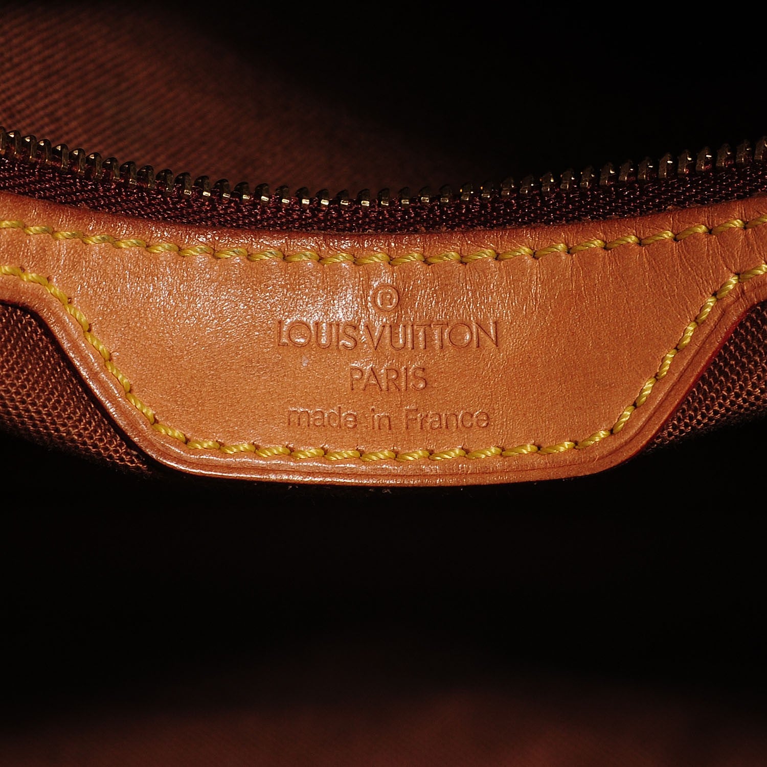 Louis Vuitton Monogram Cabas Mezzo 6 of 7