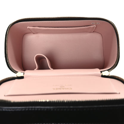 Chanel Shiny Lambskin Quilted Top Handle Vanity Case With Chain Black 5 of 10