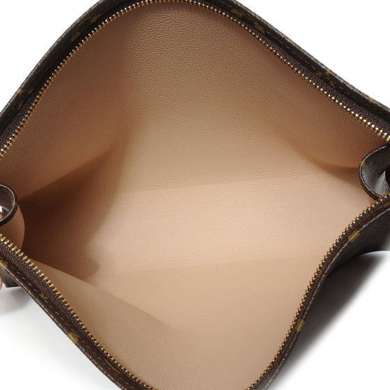 Louis Vuitton Monogram Toiletry Pouch 26 5 of 7