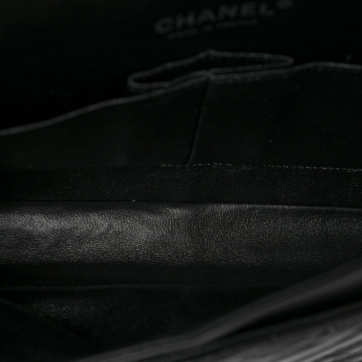 Metallic Patent Crumpled Calfskin Chevron Quilted Medium Double Flap So Black