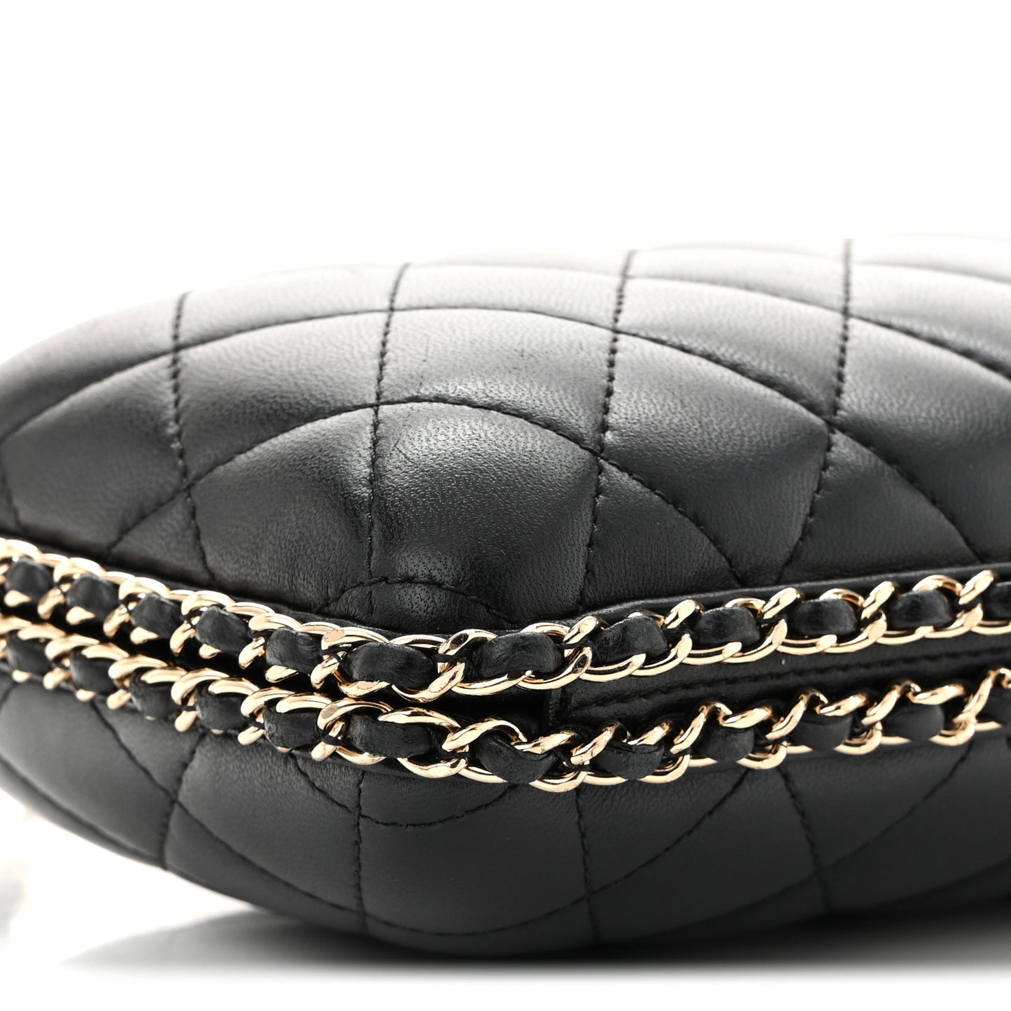 Lambskin Quilted Chain Around Clutch Black