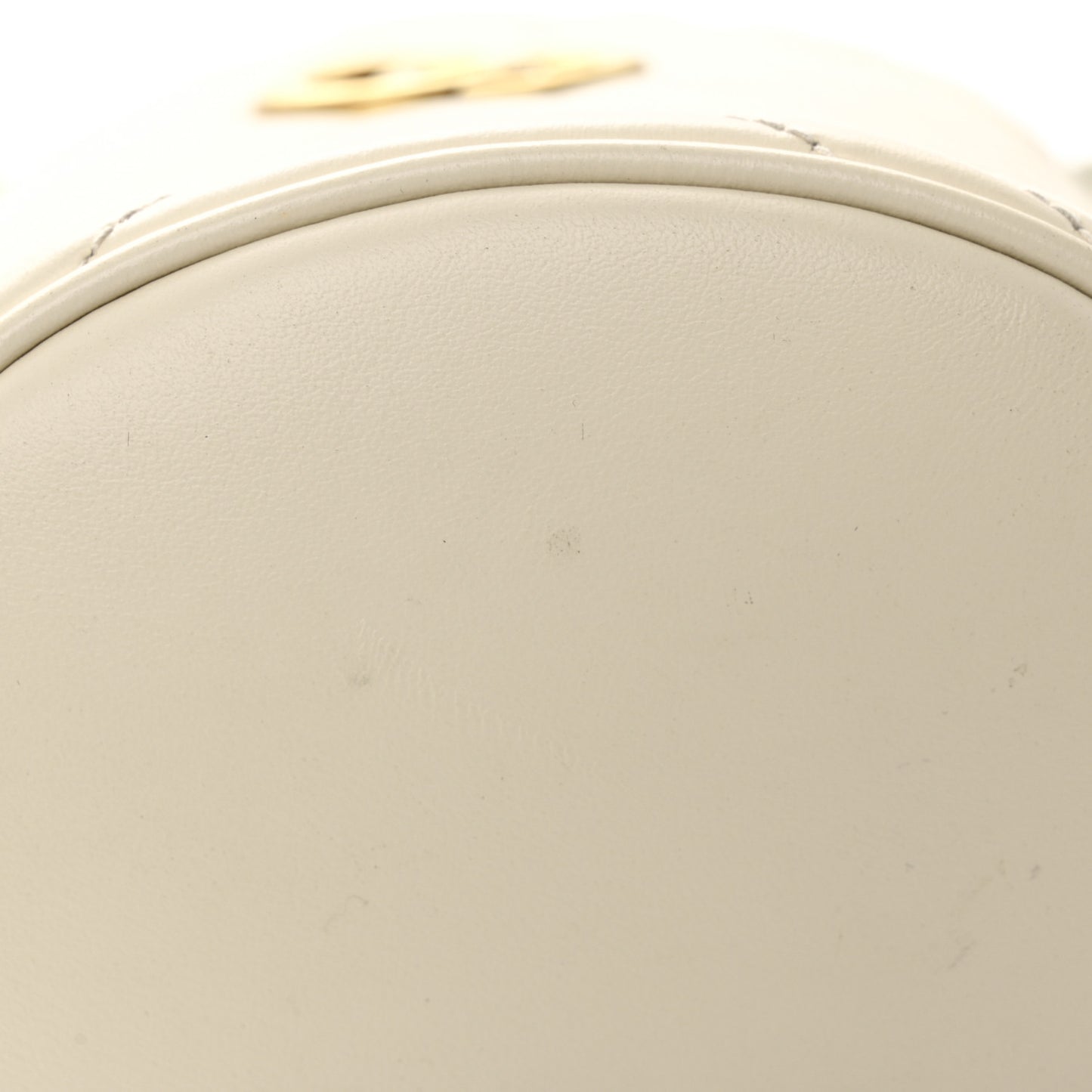 Calfskin Matelasse Mini GG Marmont 2.0 Bucket Bag White