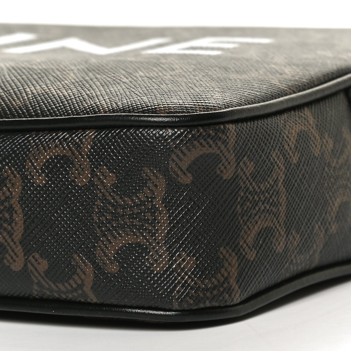Triomphe Canvas Medium Messenger Bag Black