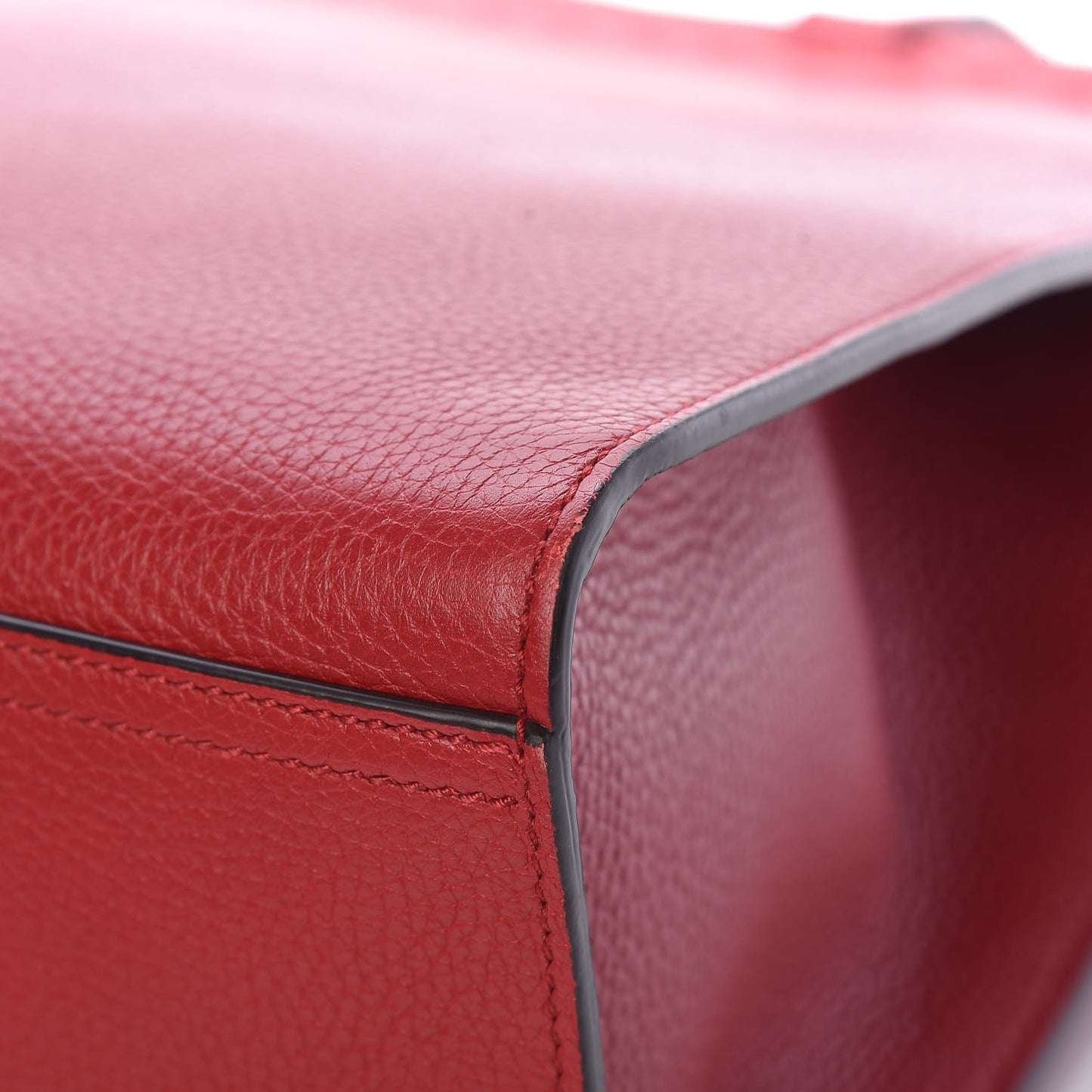 Calfskin Medium GG Marmont Top Handle Bag Vulcanic Red