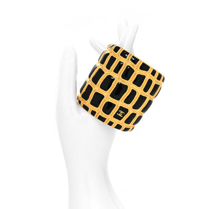 Chanel Resin Metal Along The Nile CC Cuff Black Gold 2 of 4