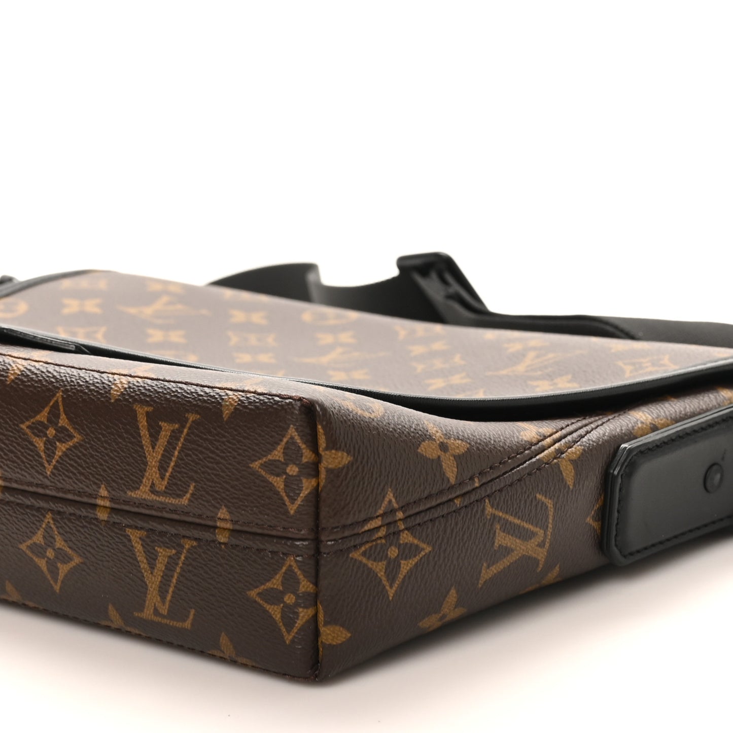 Monogram Macassar Magnetic Messenger