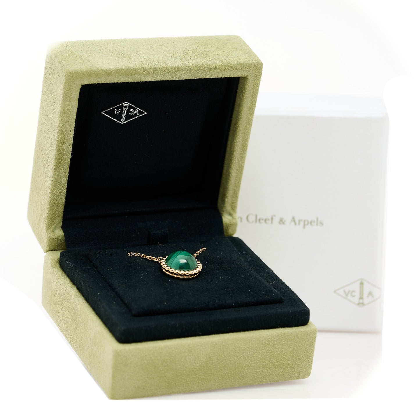 18K Yellow Gold Malachite Perlee Couleurs Pendant Necklace