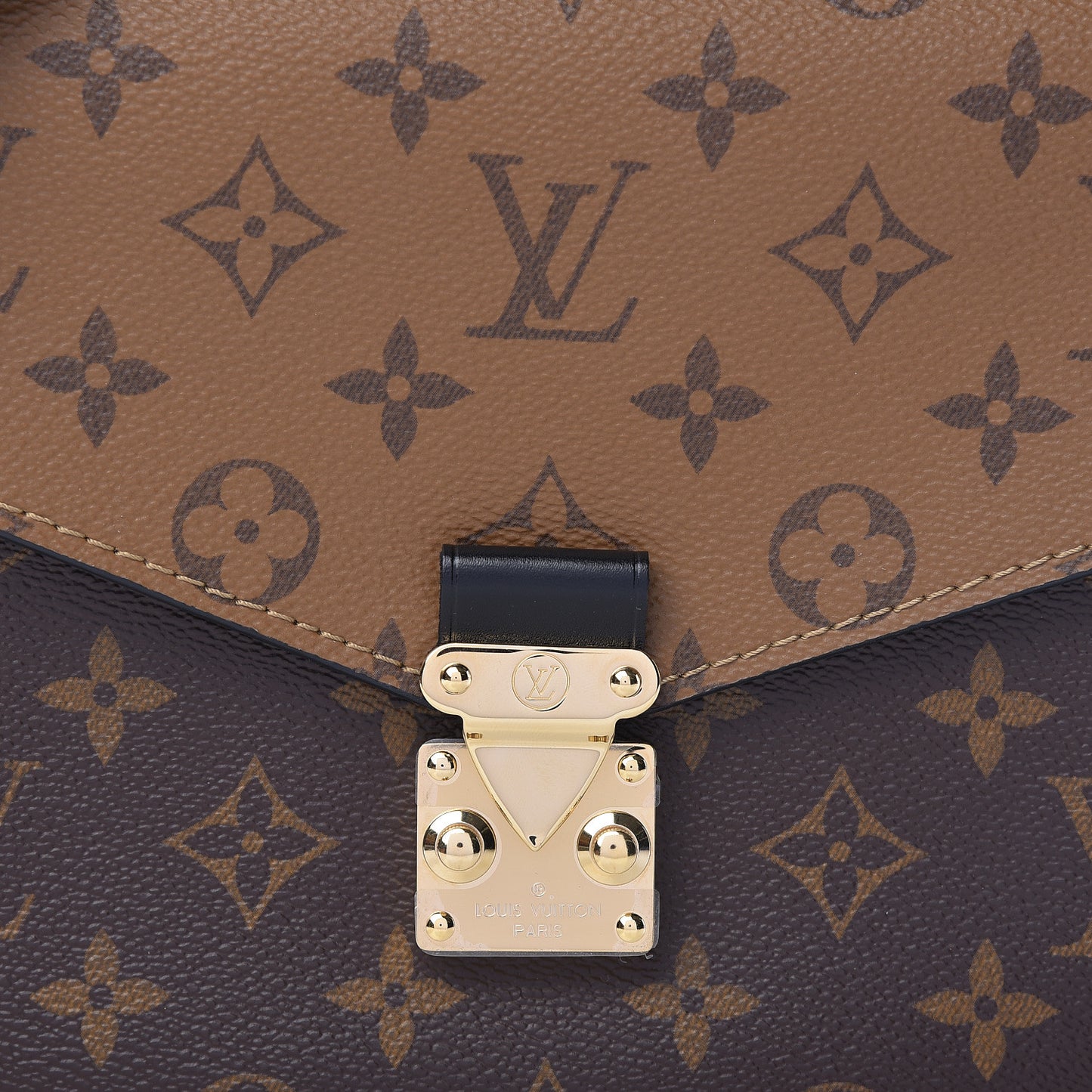 Reverse Monogram Pochette Metis