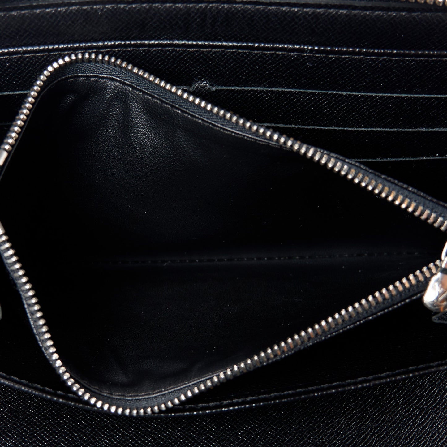 Damier Graphite Zippy Organizer Wallet
