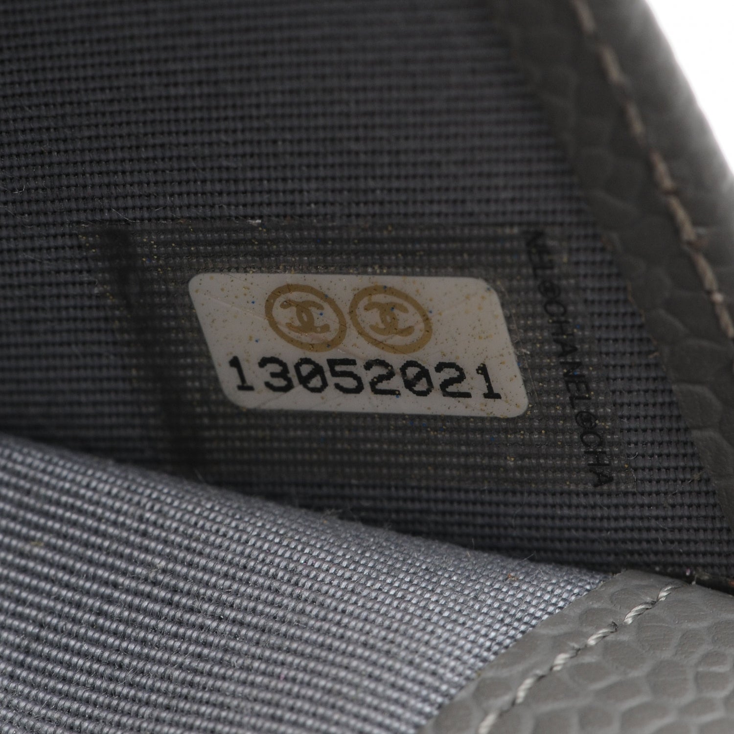 Chanel Caviar Quilted Yen Wallet Grey 7 of 7