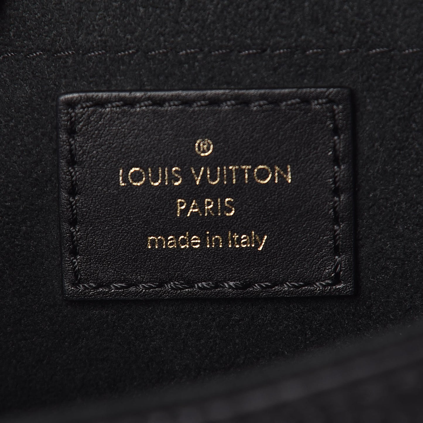 Calfskin Love Lock New Wave Chain MM Black