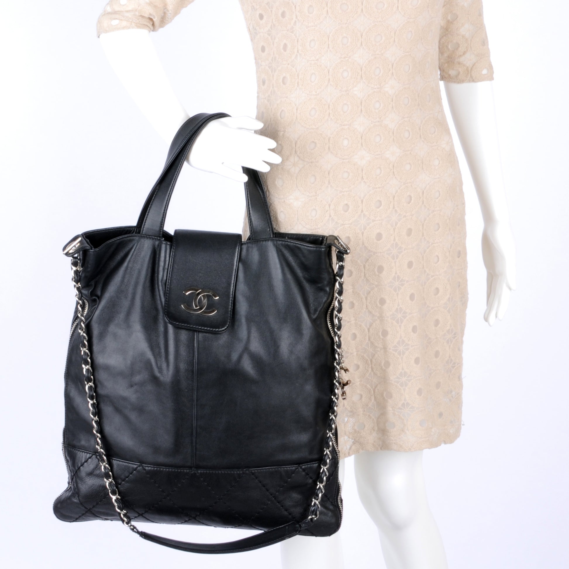 Chanel Calfskin Expandable Large Messenger Black 2 of 9