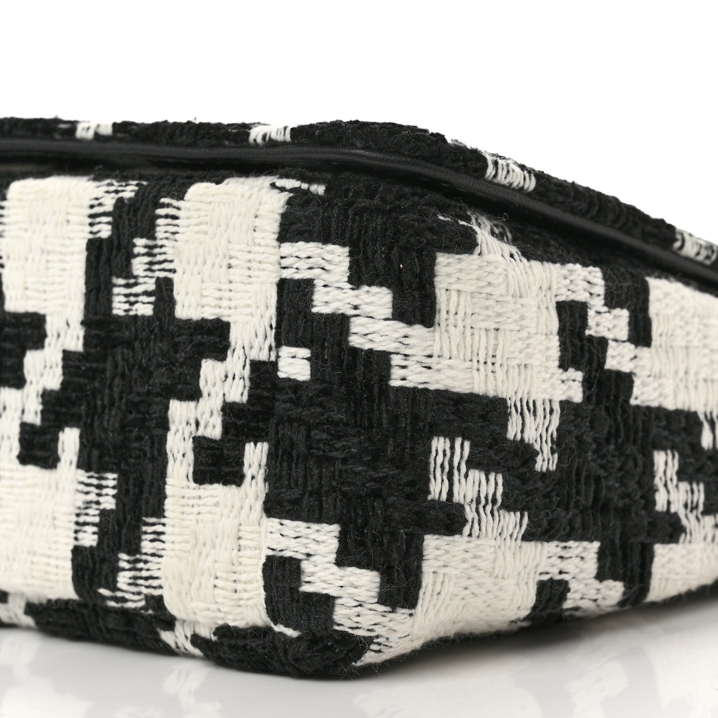 Tweed Macro Houndstooth Small Caro Bag Black White