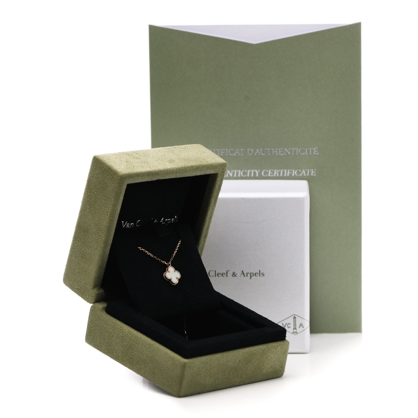 18K Yellow Gold Mother of Pearl Sweet Alhambra Pendant Necklace