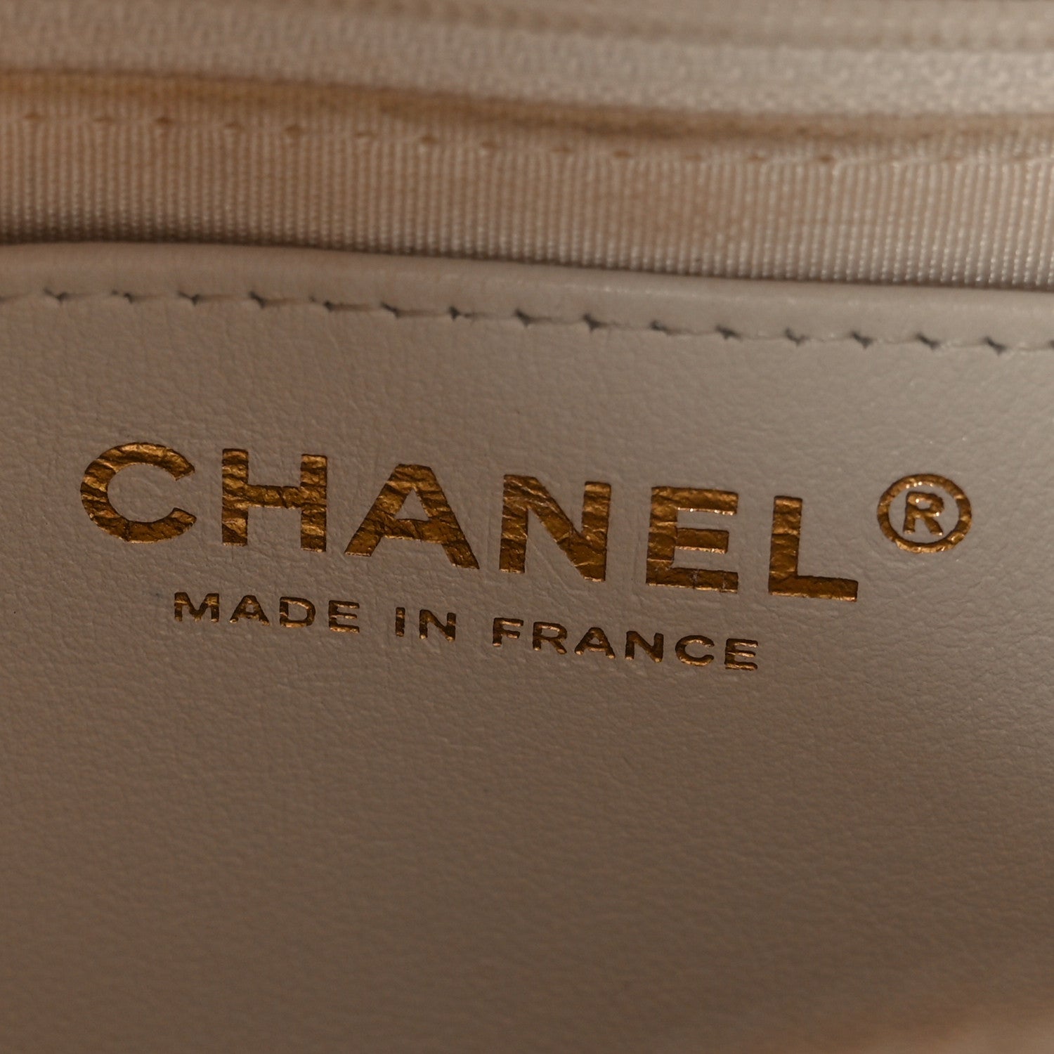 Chanel Calfskin Quilted Close To Me Hobo White 7 of 11