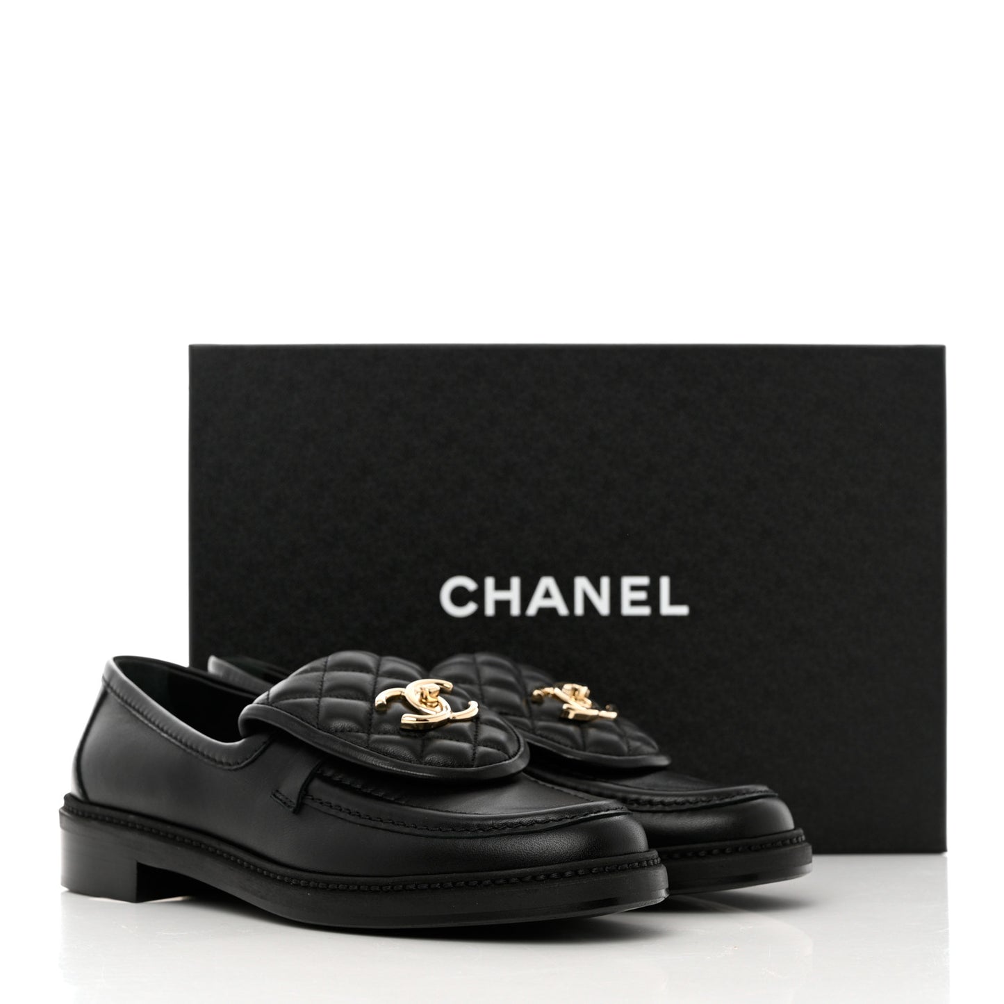 Lambskin Quilted CC Turnlock Loafers 38 Black
